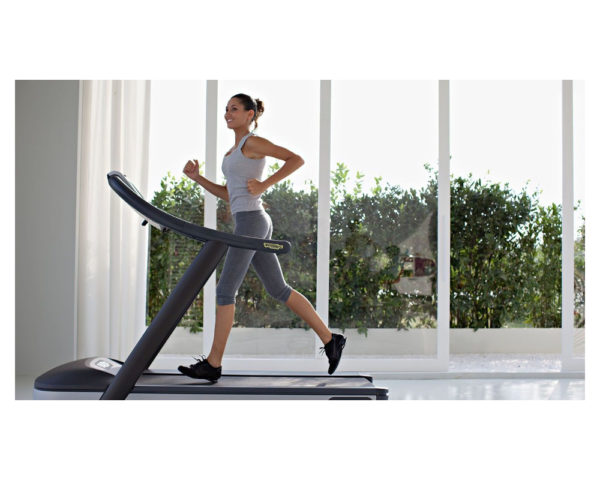 TechnoGym Excite  Jog 700 futópad Unity konzollal